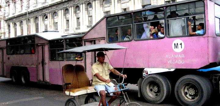 Voyage sur-mesure, Sur les routes de Cuba en bus...