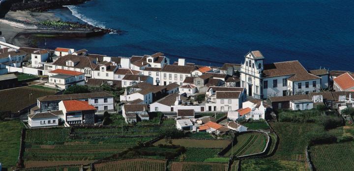Voyage sur-mesure, Voyage romantique aux Açores : Terceira, Flores et Corvo