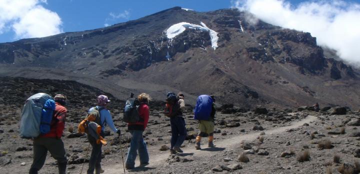 Voyage sur-mesure, Ascension du Kilimanjaro par la voie Machame en petit groupe